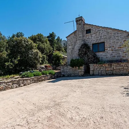 Amazing In Koricenica With House Sea View Holiday home Zrnovo
