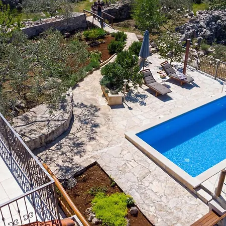 Holiday home Amazing In Koricenica With House Sea View *