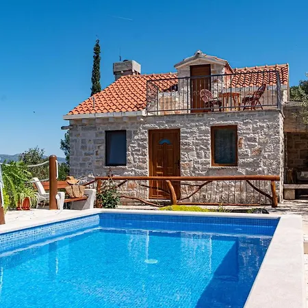 Amazing In Koricenica With House Sea View